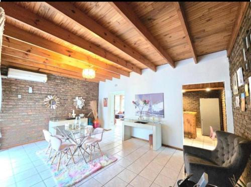 Vanderbijlpark House | Flora Gardens guest house