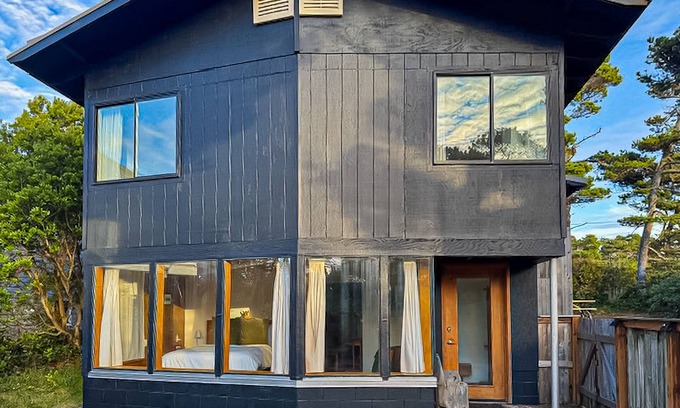 Florence House | Florence oceanfront escape, where cozy meets coastal charm