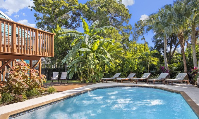 Bay Isle House | Floritas Key | Pet Friendly Home on Siesta Key w/ Large Heated Private Pool & Outdoor Area!