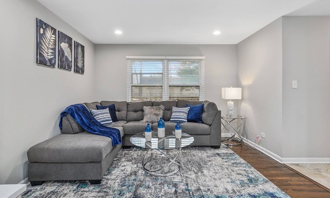 Flossmoor House | Flossmoor FHS Rental