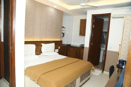 Malviya Nagar Hotel | Flourish Stay Saket near Max Hospital