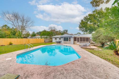 Northeast Pensacola House | Foosball Games and Al Fresco Dining Pensacola Home!