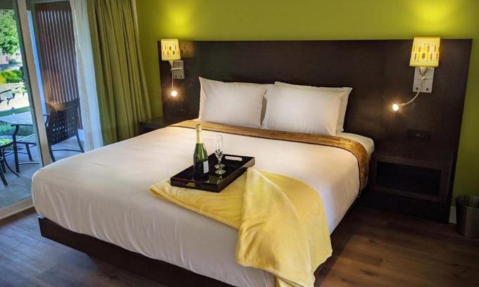 North Auburn Hotel | Foothills Motel