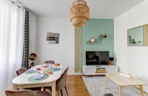 Montlucon Apartment | Forêt Urbaine - Jolie T3 avec terrasse