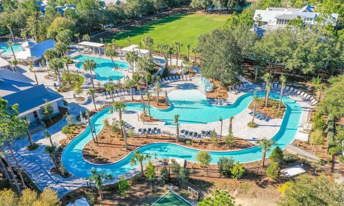 Forest District House | Forest District - Pool! Golf Cart! Screened Porch! Private Pool!