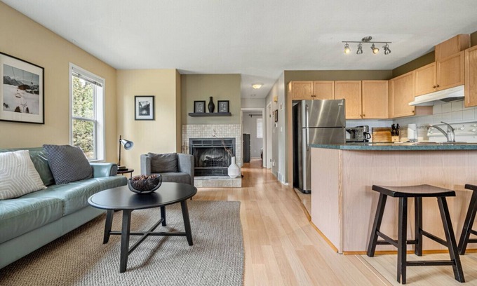 East Kootenay Apartment | Forest Heights | Central | King Bed | Affordable