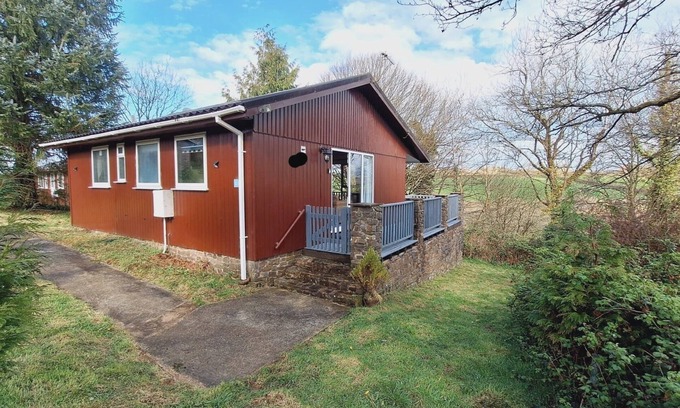 Hartland Cabin | Forest Retreat Lodge in Bideford