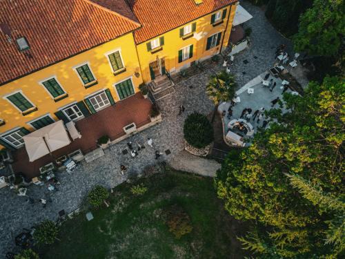 Fino Mornasco House | Foresteria La Torretta