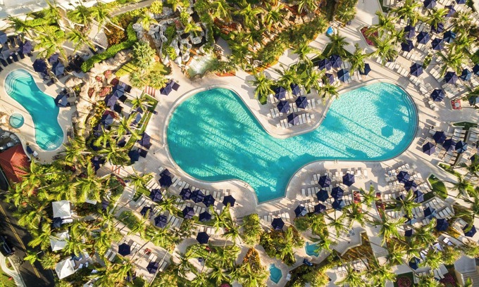 Barrier Island Resort | Fort Lauderdale Marriott Harbor Beach Resort & Spa
