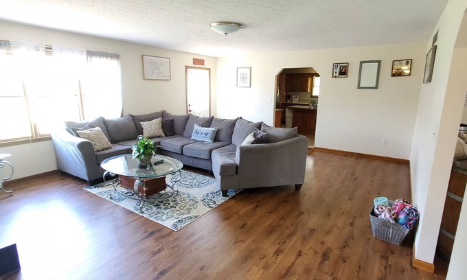 Waynesville House | *Fort Leonard Wood*nBig Families! Private Ponds For Fishing, Hunting & More!