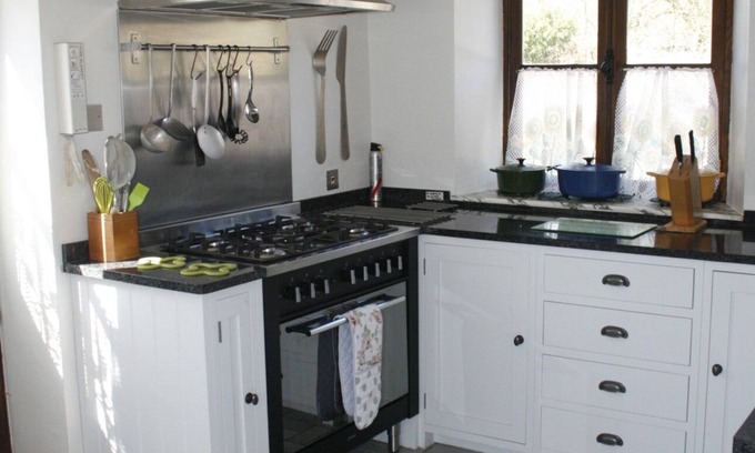 Nettleton House | Fosse Farmhouse B&B and Holiday Cottages