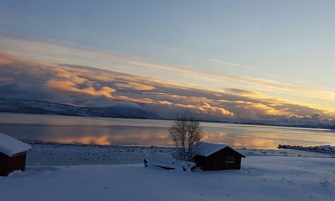 Bjarkoy Municipality House | Four bedroom house with sea and mountain view