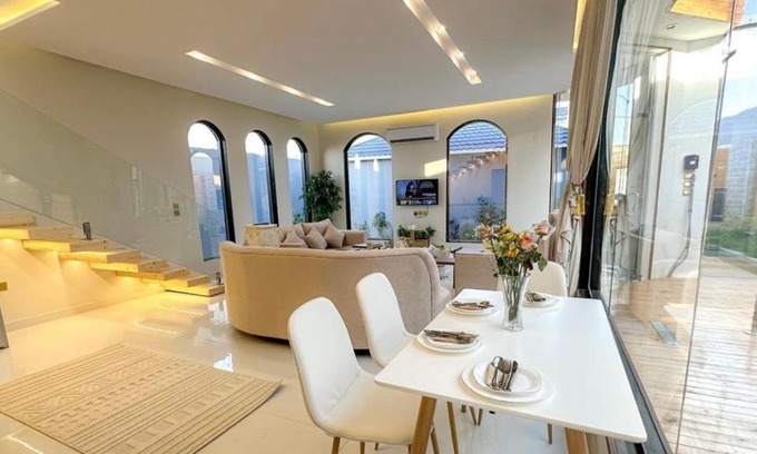 Al Hawiyah Ski Chalet | Four Flowers