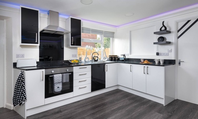 Carlisle House | Four Oaks House | 6-16 | Hot Tub | Big Games Room