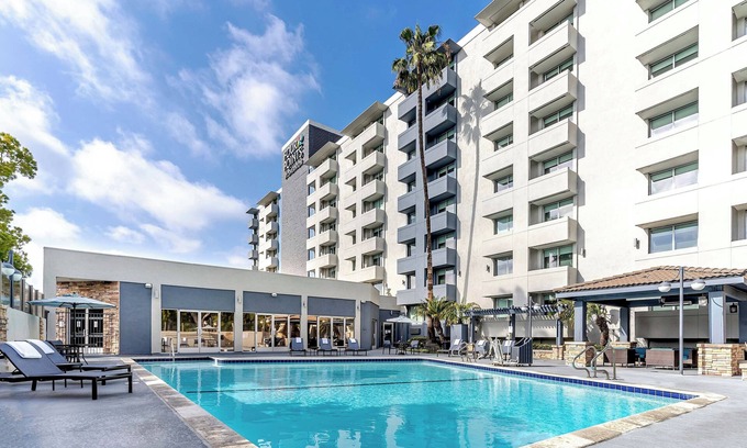 Fox Hills Hotel | Four Points by Sheraton Los Angeles Westside