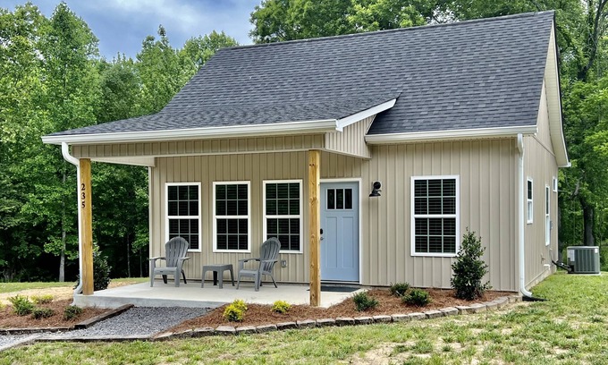 Smithville Cottage | Four Seasons Escape Smithville, TN Center Hill Lake