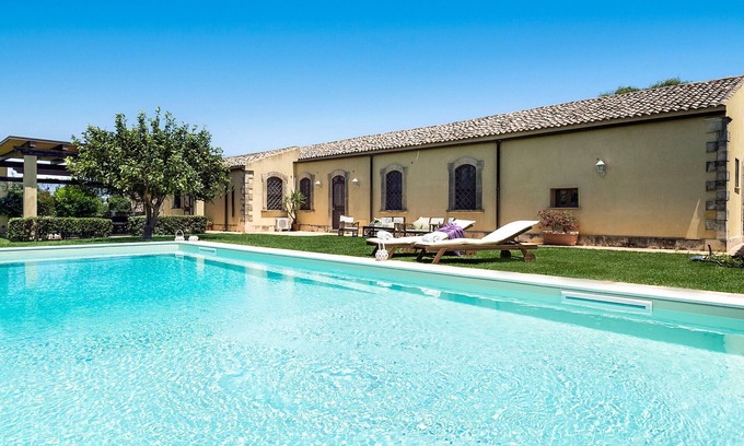 Carrozziere Villa | Four Seasons Villa in Syracuse, Sicily