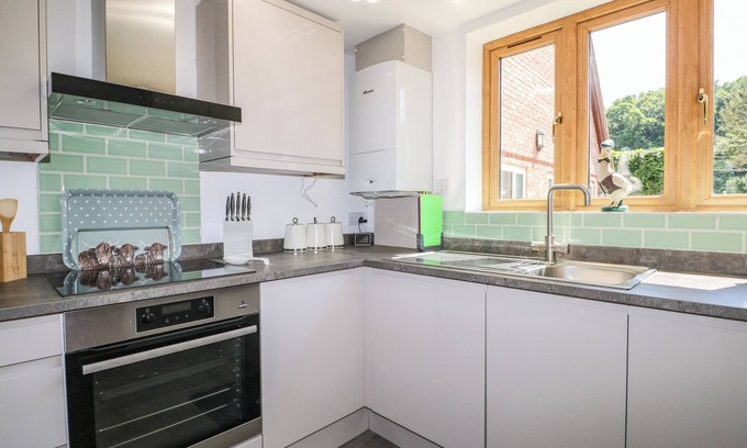 New Forest District Cottage | Foxes Earth