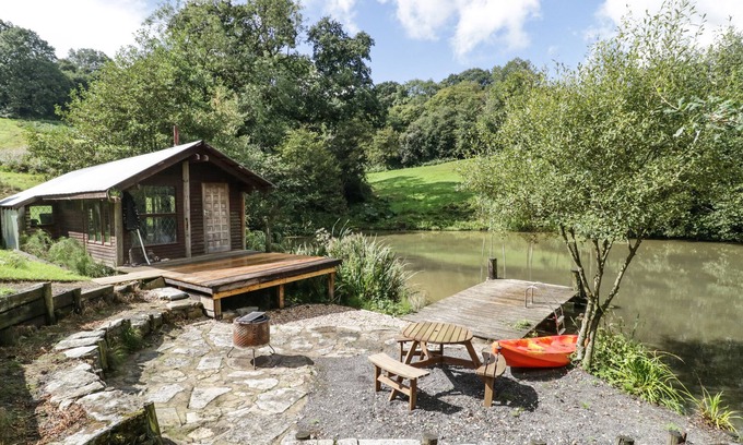 Shepton Mallet Cottage | Foxglove