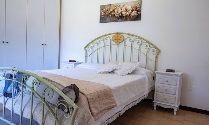 Miano Bed & Breakfast | Framí b&b. Comfort and relaxation surrounded by greenery, between the sea and the mountains.