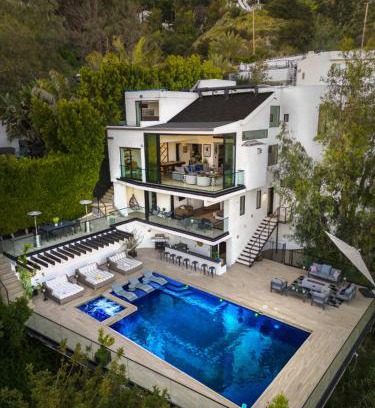 Hollywood Hills West Villa | Franklin Modern