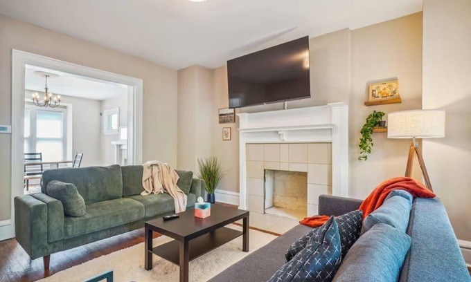 Olde Towne East House | Franklin Park Tudor 5BD w Sunroom, Nationwide, OSU, Pet friendly, Fenced yard