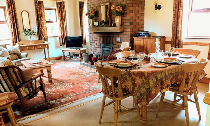 Garrykennedy Cottage | Fraoch Cottage