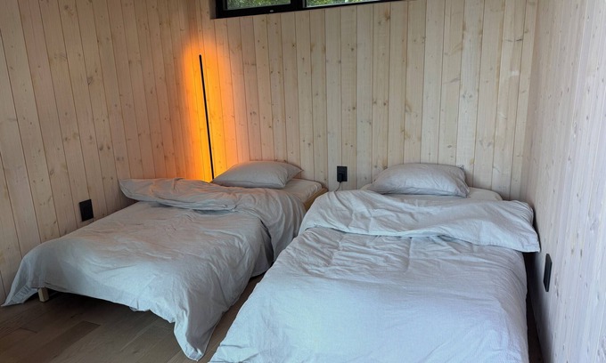 Hatzic House | fraser river retreat.