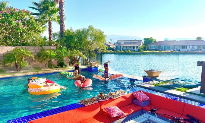 Terra Lago House | Free 4th Nt. Coachella Stagecoach Bookings , Thursday or Monday Only