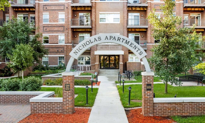 Kutzky Park Apartment | Free Parking, New Apartment, Steps From Mayo!