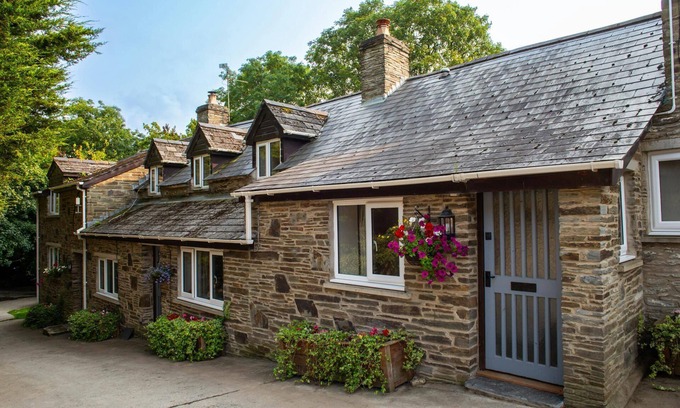 Cardigan Cottage | Freesia Cottage, Cardigan