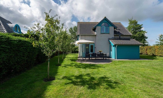 Hoofdplaat House | Frejus 116 - Kustpark Village Scaldia - Detached holiday villa with spacious garden, directly at the lake