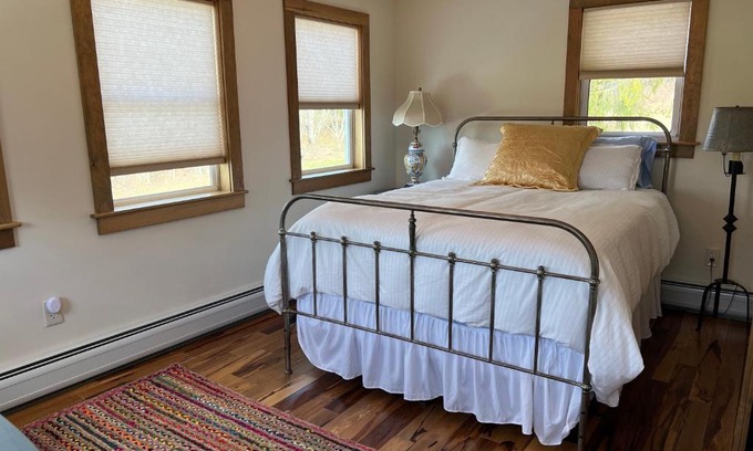 Fishs Eddy Bed & Breakfast | French Woods Farmhouse Bed & Breakfast