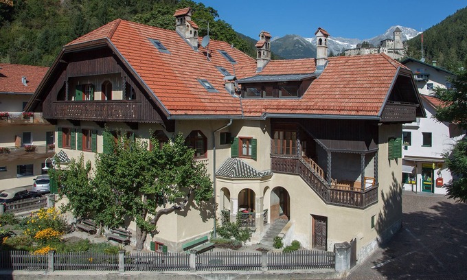 Sand in Taufers Apartment | FRENES - apartment in a historic Villa