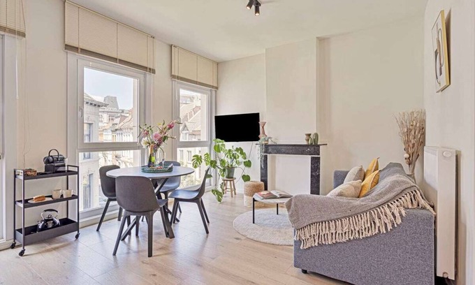 Harmonie Apartment | Fresh renovated 1BR apartment @ Trendy south area