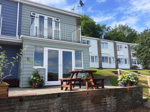 Pembroke Resort | Freshwater Bay Holiday Cottages