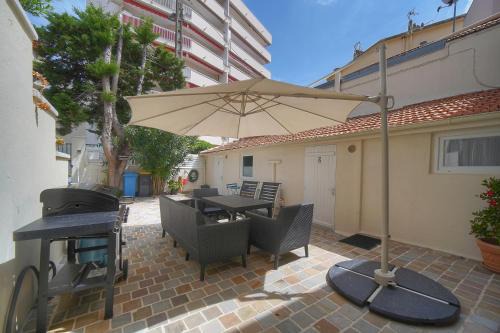 Riou - Petit Juas - Av de Grasse Apartment | FRGK "4 Suites Privées Exclusives"