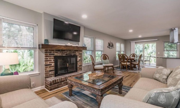 Blue Heron Lake House | Fripp Island 120 Sea Otter Ln