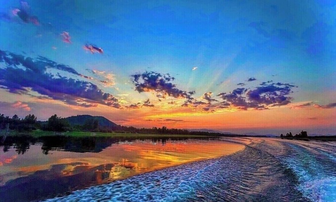 Newport Cabin | From Sunrise to Sunset - Peaceful Waterfront Escape 7 acres, 300+ ft. beachfront