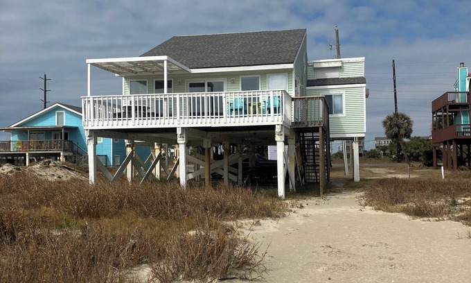 Galveston House | Front Row Beach House! NO CLEANING OR LINEN FEES!