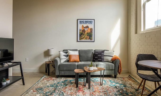 Fort Worth Apartment | FRONTDESK Southside District Apts Downtown Fort Worth