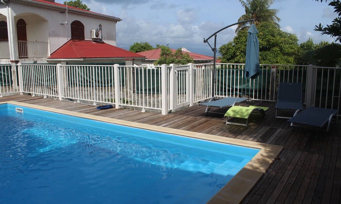 L'Houezel House | Fruit Bread, 1 CH, Gosier with swimming pool.