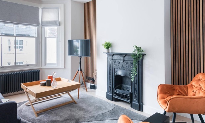 Munster Apartment | Fulham Light – 2 Bedroom Home
