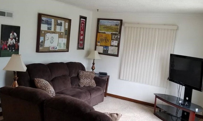 Mayville House | Full Home Rental - Officially Licensed Rental - Wisconsin - #ATCP-053943