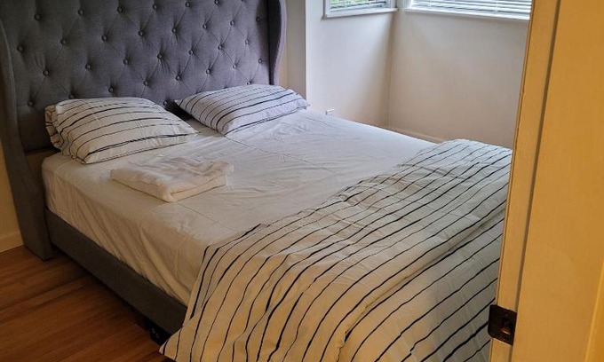 Surrey House | Full house