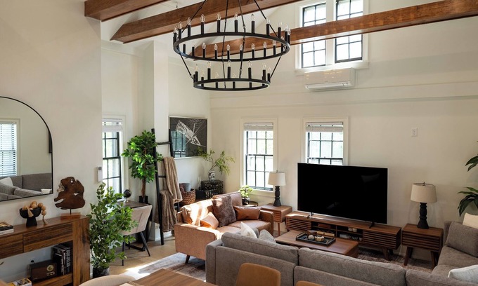 College Hill House | Full House · Huge 6BR 3Bath Retreat on College Hill. Rare Find!