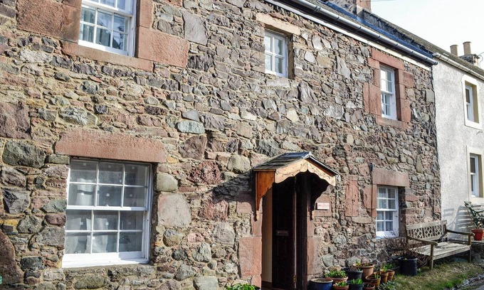 Abernethy Cottage | Full of character, this cosy cottage is in a quiet lane in a charming village.