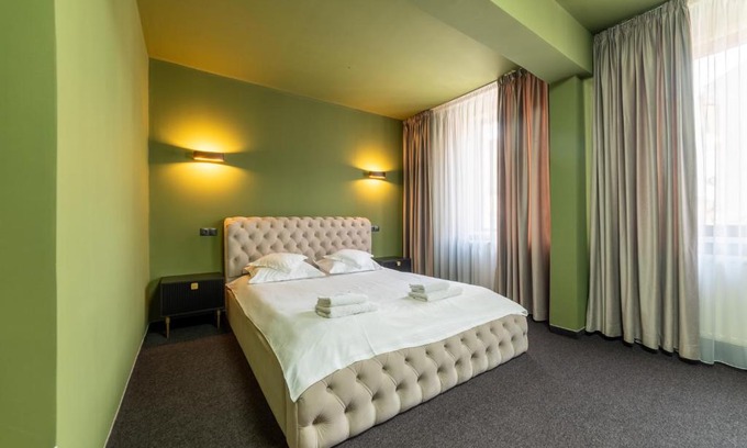 Old Town Hotel | Fullton Central