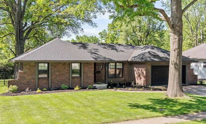 Lee's Summit House | Fully Furnished, Newly Remodeled, 3-bedroom home near downtown Lee's Summit