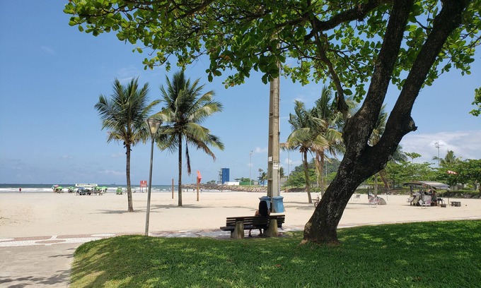 Jose Menino Apartment | Fully furnished seafront kit in Santos for up to 04 guests